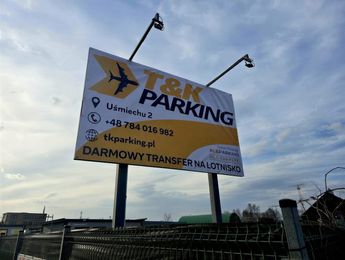 Główne zdjęcie parkingu TK Parking - parking lotnisko Kraków-Balice (KRK) TK Parking - parking lotnisko Kraków-Balice (KRK) - główne zdjęcie parkingu