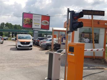 Główne zdjęcie parkingu Orange Parking – rezerwacja przez Parklot Orange Parking – rezerwacja przez Parklot - główne zdjęcie parkingu
